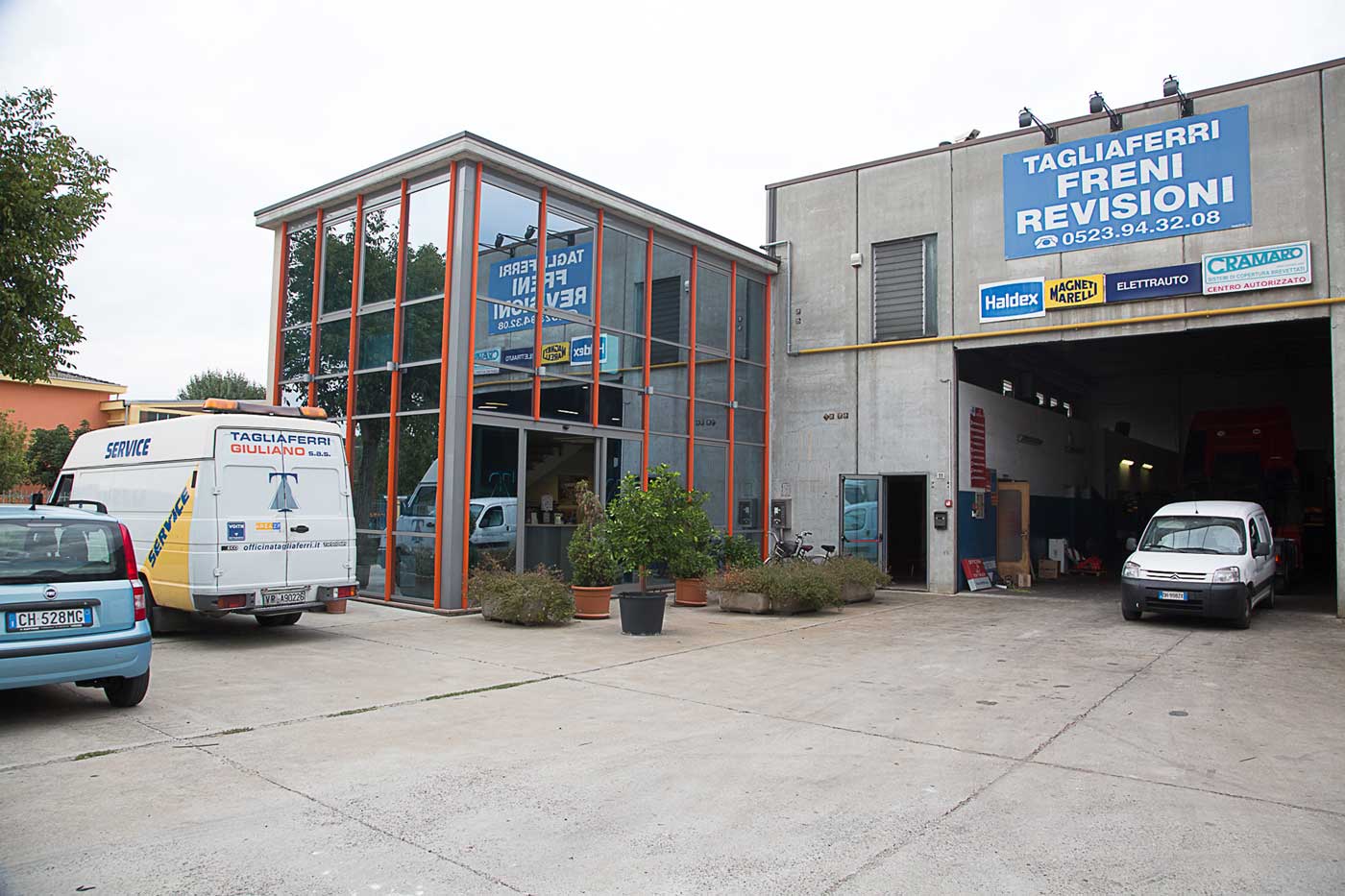 Officina-riparazioni-Tagliaferri Officina riparazioni Tagliaferri